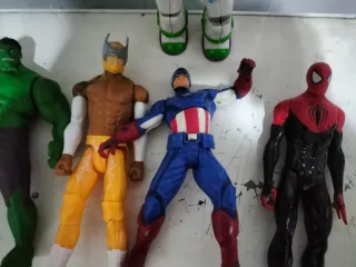 Muñecos Superhéroes Buzz Lightyear Hulk Spiderman.