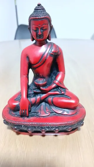 Figura Buda Shakyamuni Roja