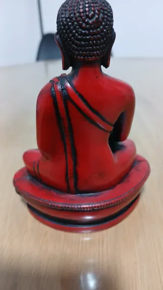Figura Buda Shakyamuni Roja