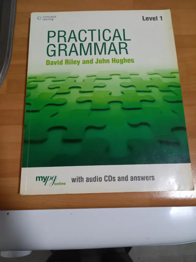 Practical Grammar 1 (with Audio CDs and Answers)