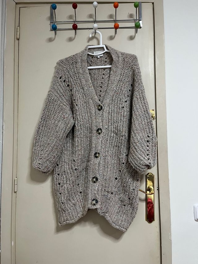 cardigan de Bimba Y Lola talla S pero es oversized
