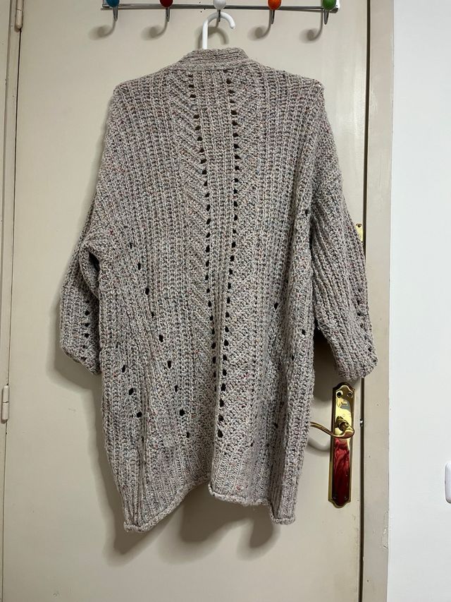 cardigan de Bimba Y Lola talla S pero es oversized