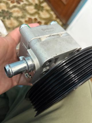 Bomba de dirección asistida Volvo