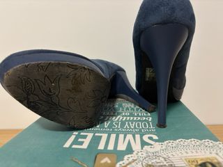 Elegantes Zapatos de tacón azul para fiesta