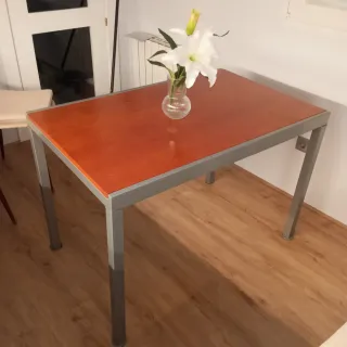 Tavolo da cucina estensibile in legno e metallo