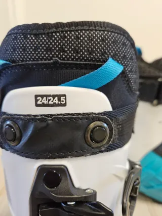 Botas Salomon MTN Explore W 24/24.5