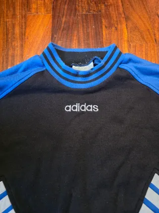Felpa Adidas vintage blu/nera taglia M ma veste S