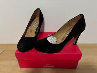 Elegante zapato tacón negro MARIA MARE