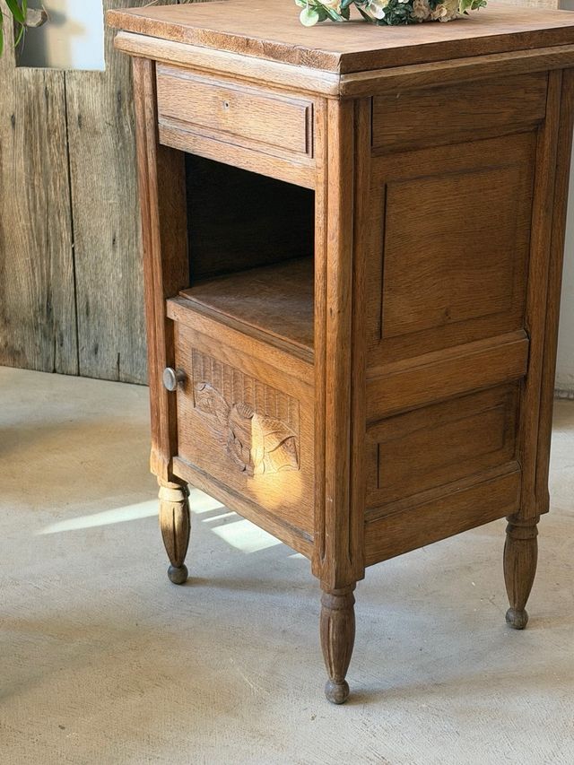 Tavolino ausiliario in legno francese