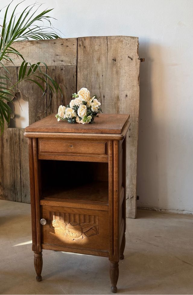 Tavolino ausiliario in legno francese