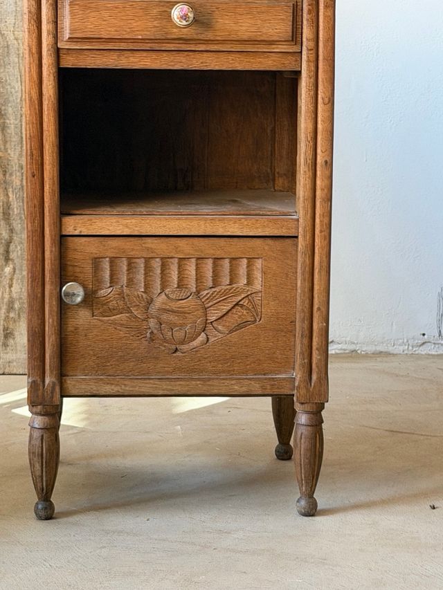 Tavolino ausiliario in legno francese