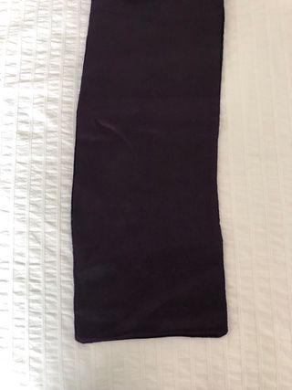 Pañuelo terciopelo morado con bordados