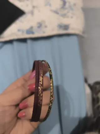 Conjunto de 3 pulseras doradas y granate