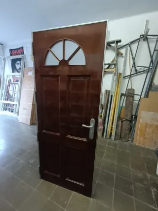 Puerta blindada de calle