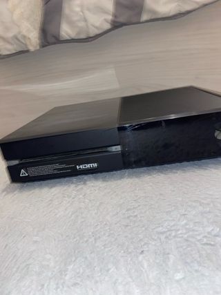 Xbox One Negra + Mando Blanco