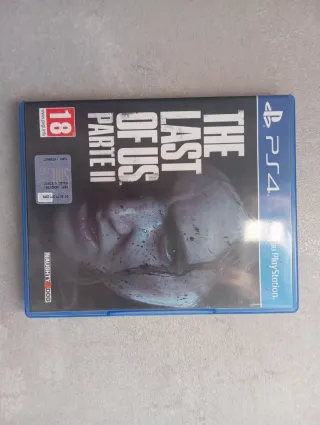 PS4 1TB + GTA V + TLOU 2 + PES2021