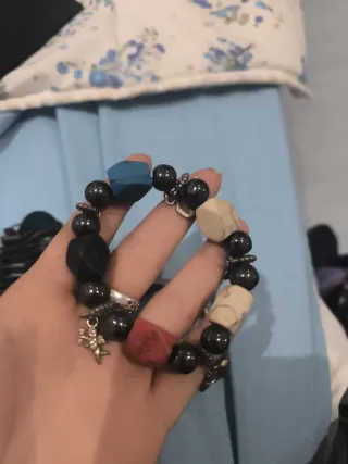 Lote de pulseras variadas