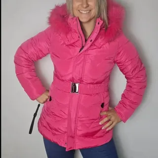 Cazadora rosa fucsia con cinturón