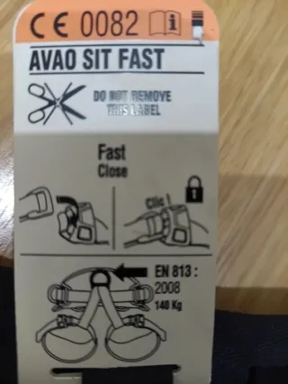 Arnés Petzl AVAO Negro/Amarillo