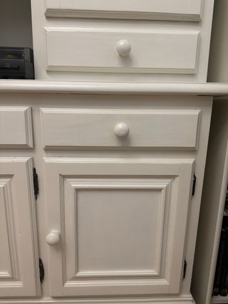 Aparador con vitrina para salón