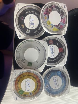 Sony PSP Negra + 6 UMDs