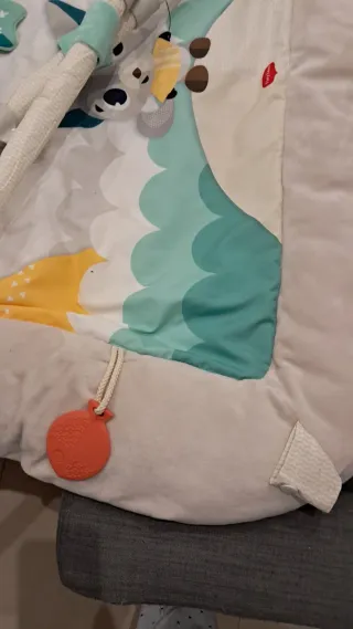 Parque infantil bebé con juguetes.  Marca Tynilove