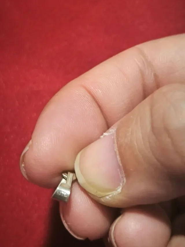 Cadena de plata con dije de Sol macizo