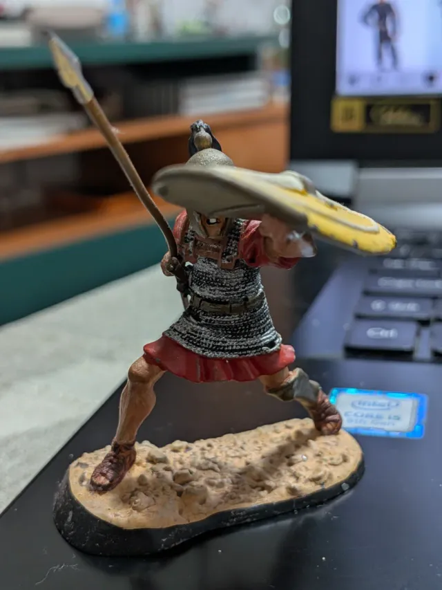 Figura in piombo di soldato romano