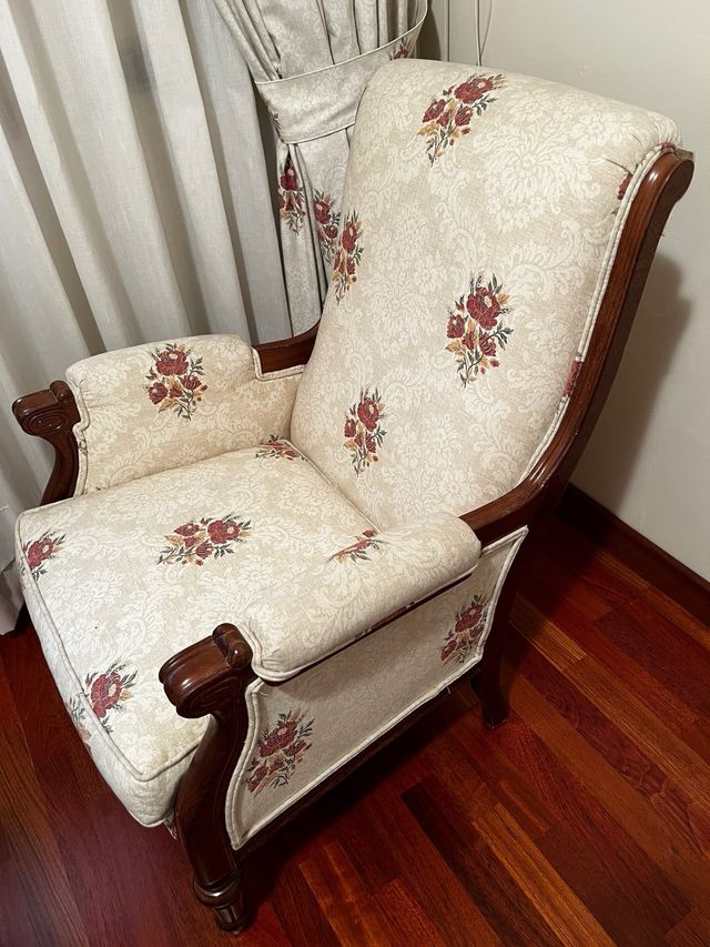 Butaca Clásica Tela y Madera