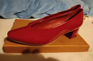 Zapatos rojos de tacón