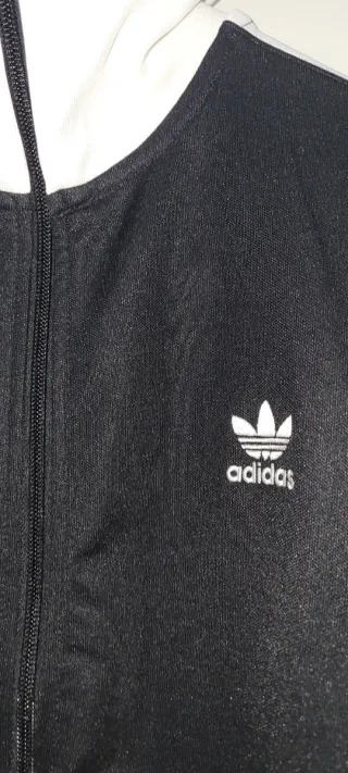 Chaqueta Adidas Classic negra y blanca