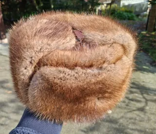 Gorro ruso de piel marrón