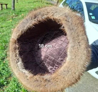Gorro ruso de piel marrón