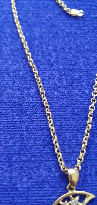 Cadena con colgante Luna Estrellas