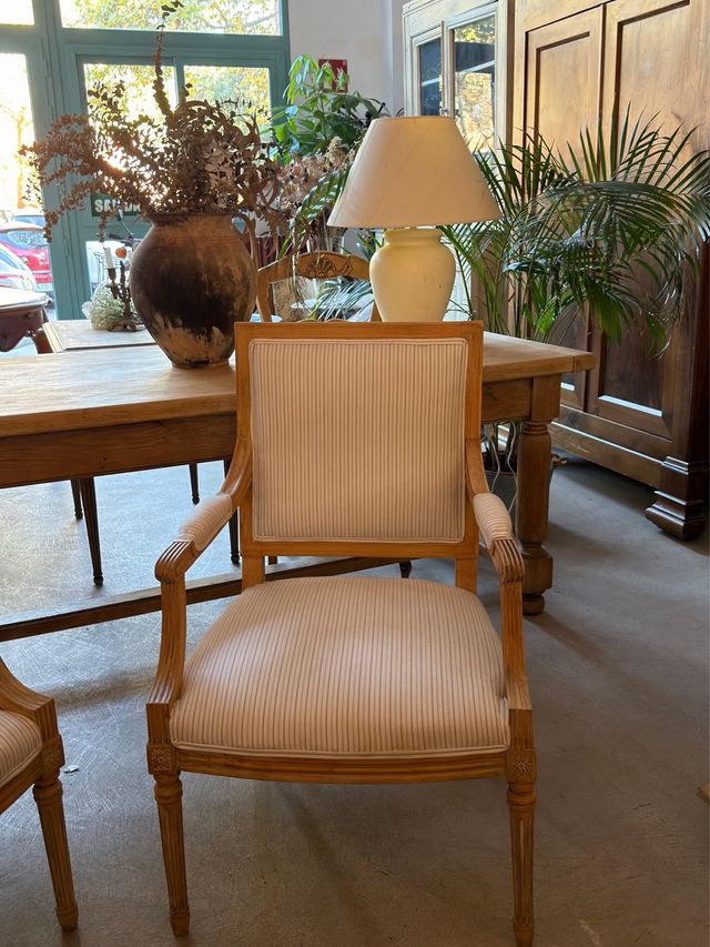 Coppia di poltrone francesi stile Luigi XVI in rovere