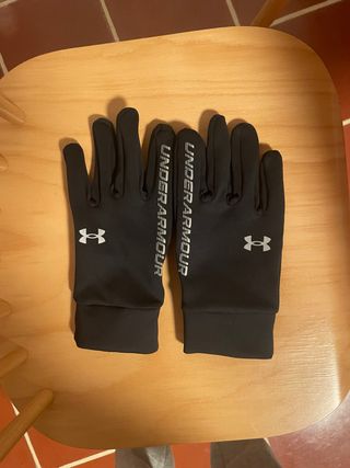 Guantes Under Armour negros