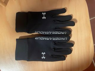 Guantes Under Armour negros