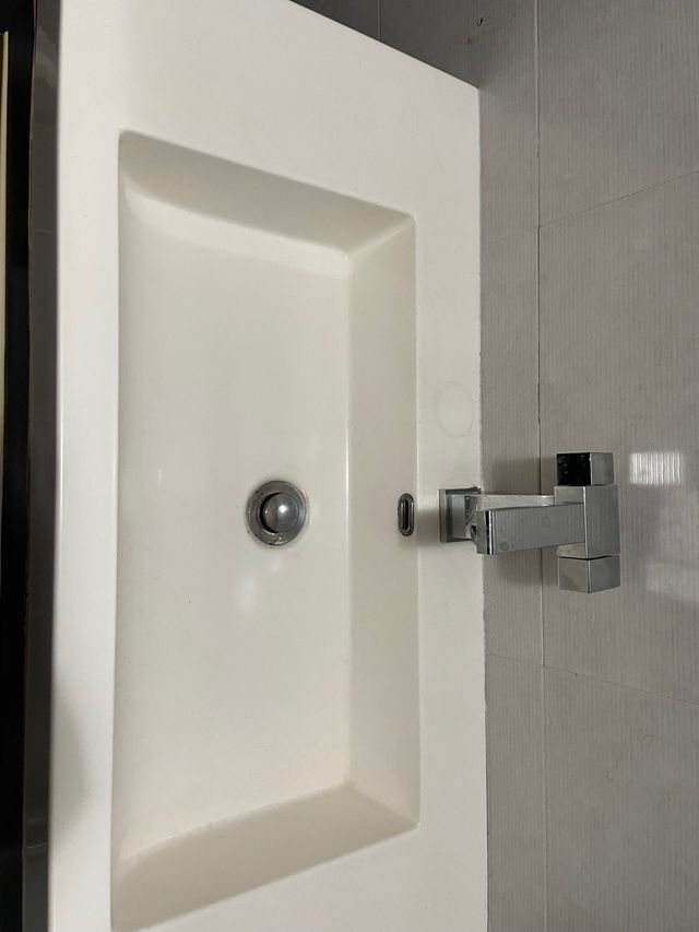 Mueble Lavabo Colgante Beige y Marrón