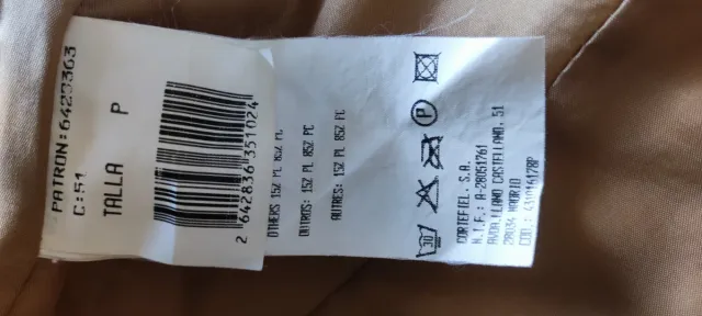 Chaqueta beige con cuello de pelo