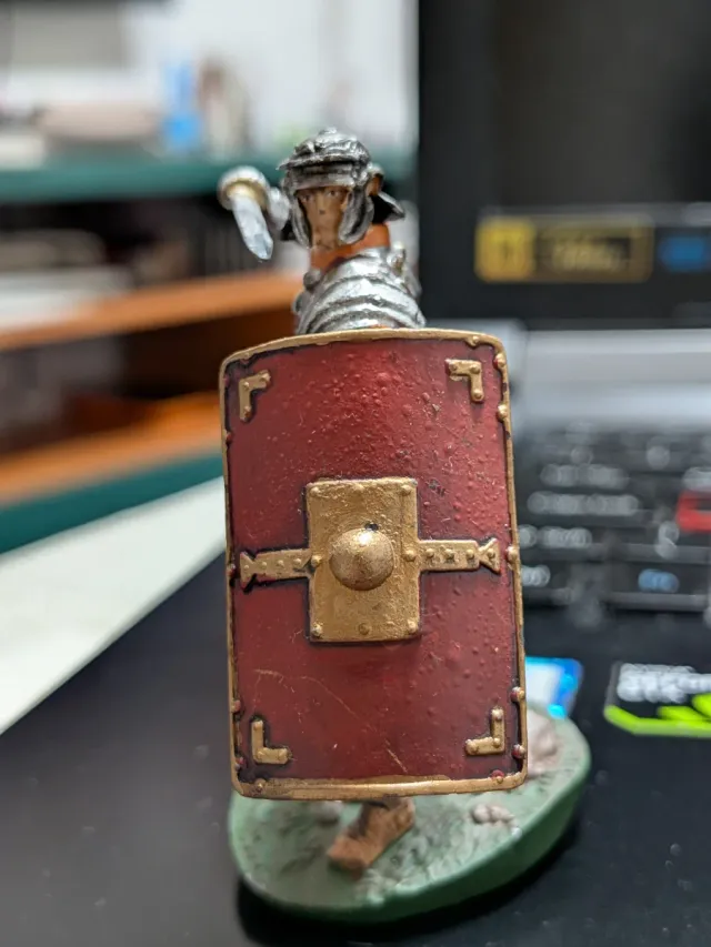 Figura di piombo di un soldato romano