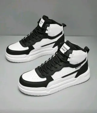 Zapatillas altas blancas y negras