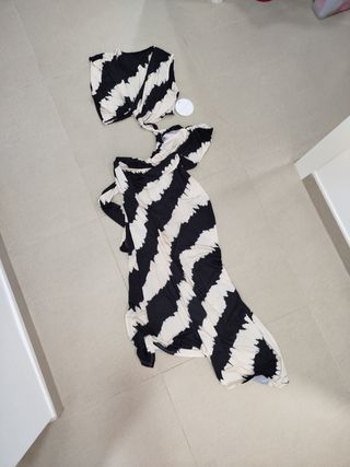 Vestido largo estampado beige y negro