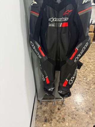 Mono Alpinestars GP FORCE V2 1 pieza talla 52