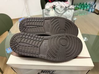 Jordan 1 Low Travis Scott velvet brown