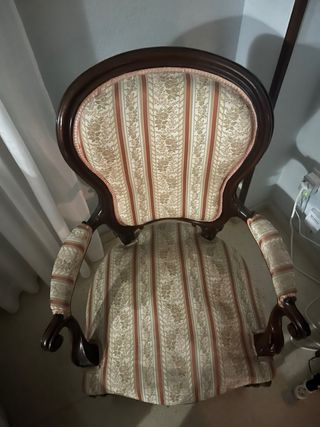 Sillón de época madera y tela