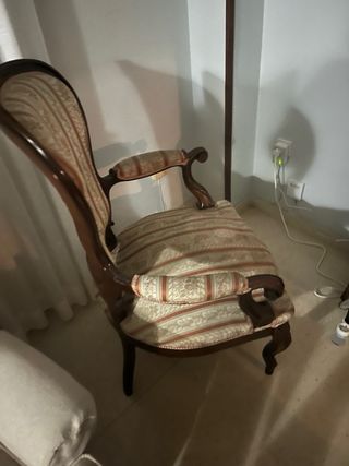 Sillón de época madera y tela
