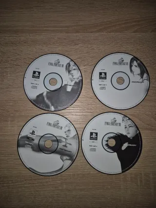 Final Fantasy VIII PS1 (4 Discos)