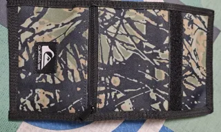 Billetera Juvenil color verde tipo camuflaje