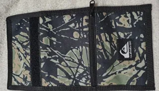 Billetera Juvenil color verde tipo camuflaje