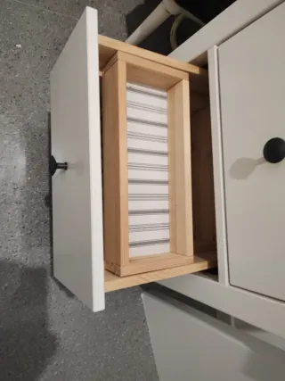 2 Comodini 2 comodi (1 con piccolo graffio)